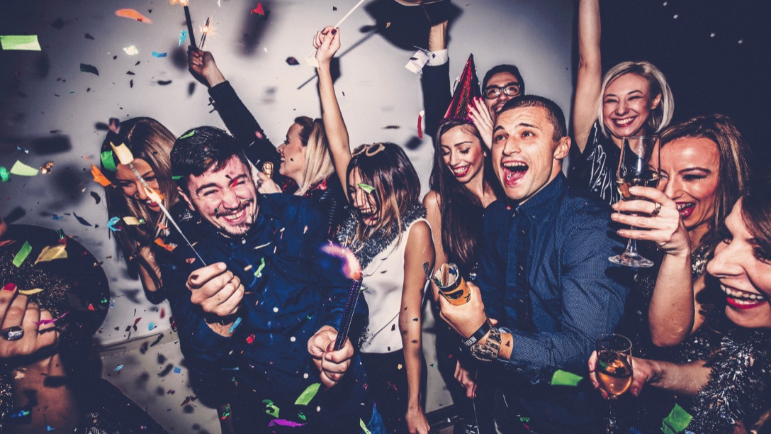 Una festa tra amici